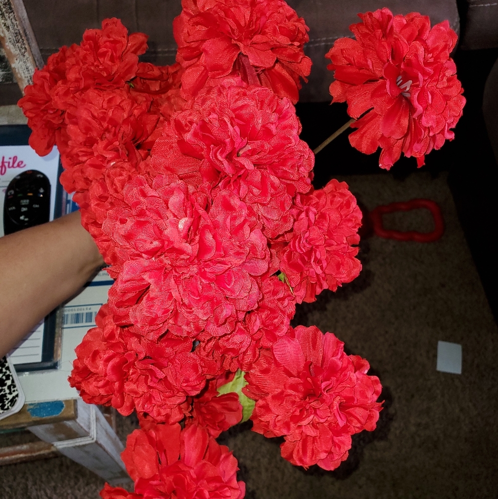 Ashland Faux Silk Flowers.
Long Stem.
Set of 7